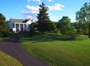 4059 Steeplechase Dr, Collegeville, PA 19426