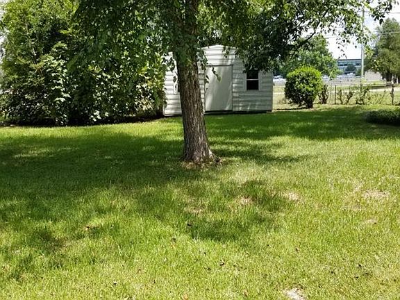 2nd image of 1027 Parkwood Dr