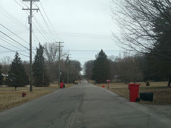 5th image of 25180 Lois Ln