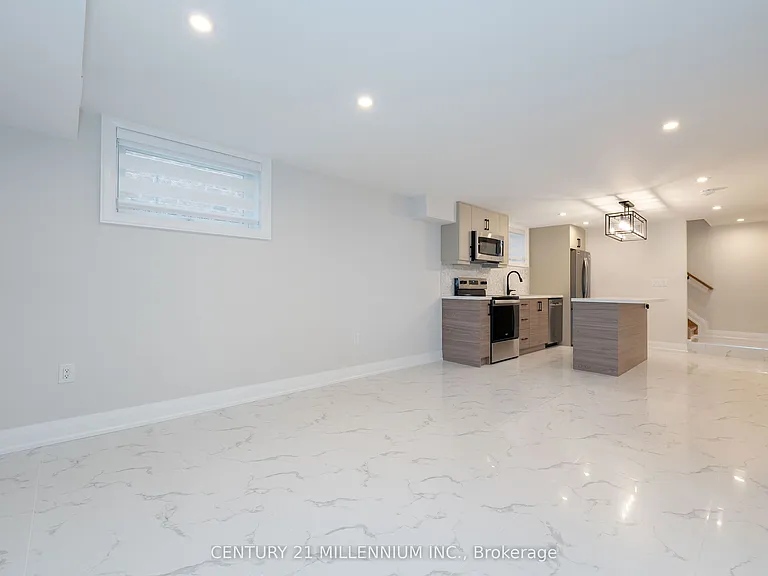 31 Mariposa Ave #B — Photo 16
