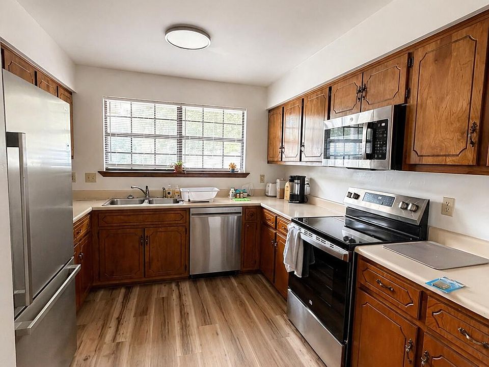 2nd image of 114 Fair Oaks Dr