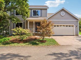 778 Sky Ridge Dr, Madison, WI 53719