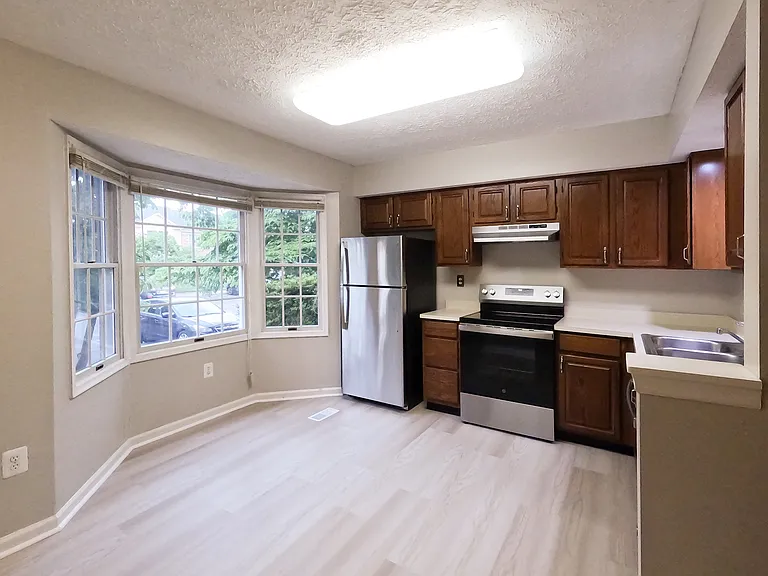 5632 Denton Ct — Photo 3