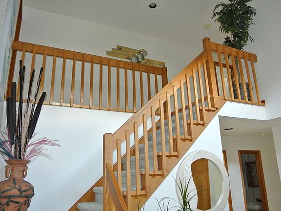 5th image of 118 Washington Dr