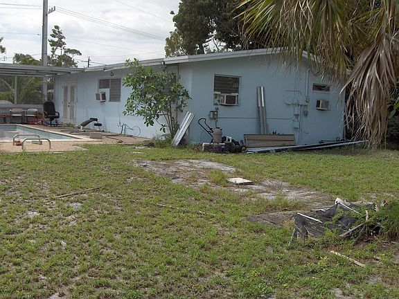 BACKYARD EXTRA DEEP LOT