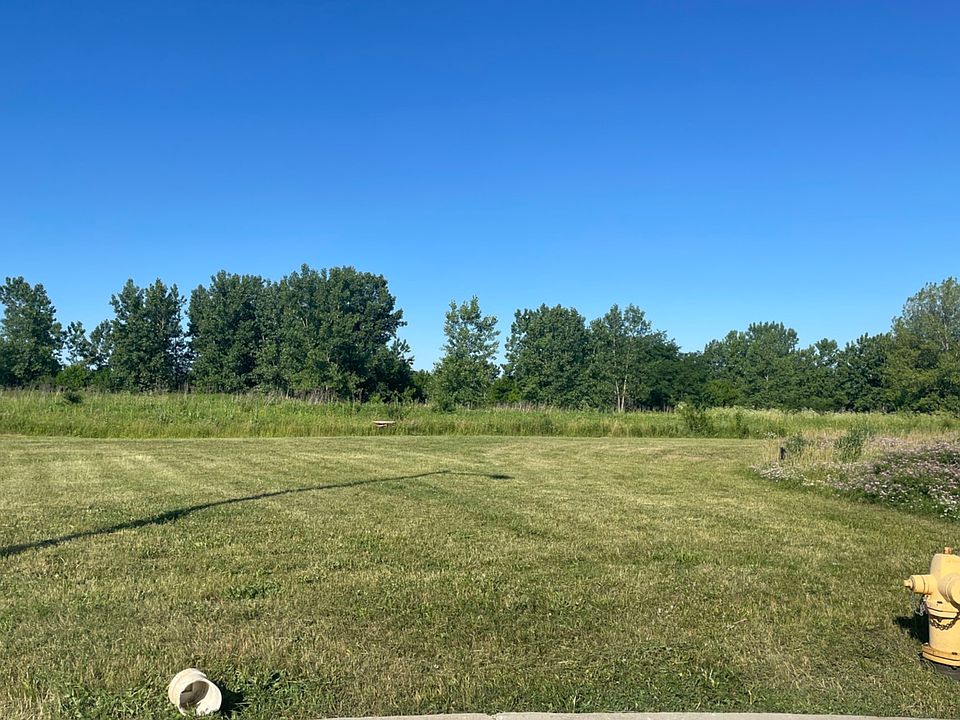 2nd image of 15 Megan Ct