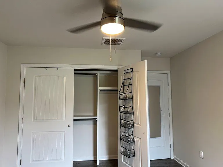 541 S Church St — Photo 13