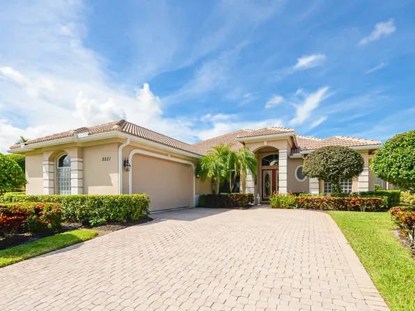 8821 One Putt Place, Port St Lucie, FL 34986