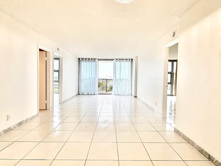 531 N Ocean Blvd #805 — Photo 8