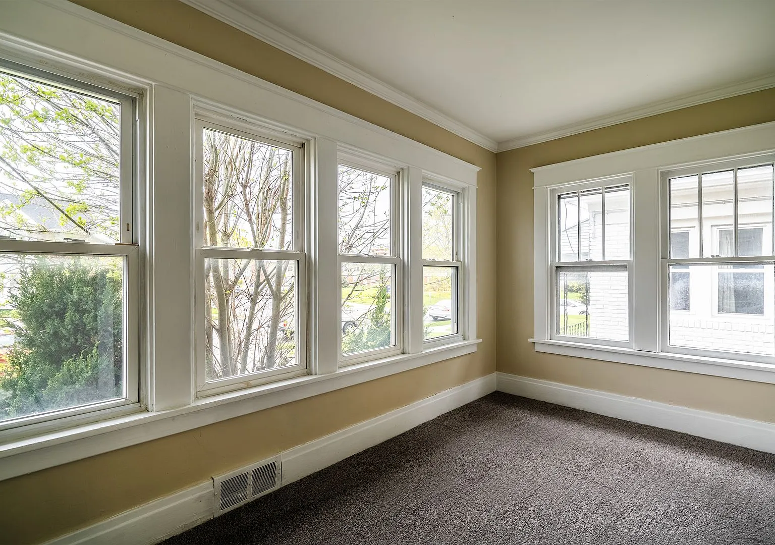223 Virgil Avenue — Photo 3