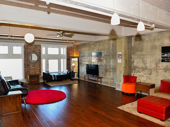 2nd image of 1101 A St Unit 307