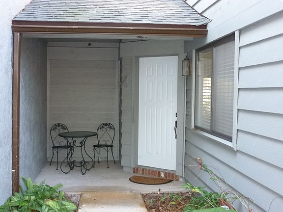 2nd image of 2904 Revere Pl