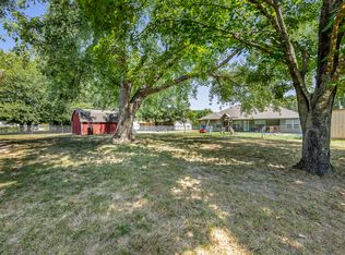 2063 Park Cir, Pea Ridge, AR 72751