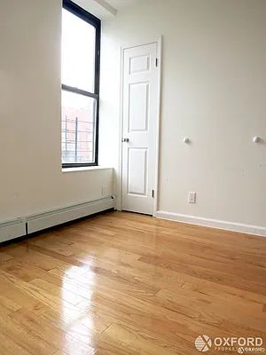 Rented by Oxford Property Group | media 32