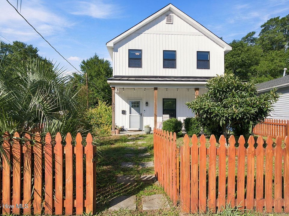 1st image of 624 S 8th Street