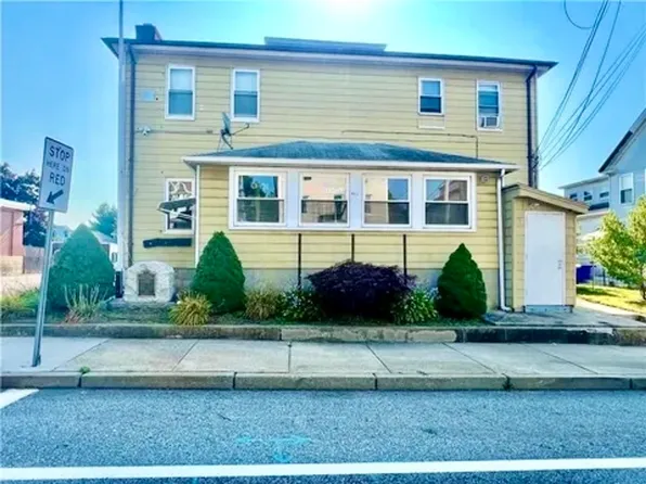 681 Providence St, West Warwick, RI 02893