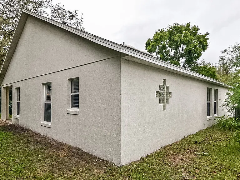 1070 Corkwood Dr — Photo 14