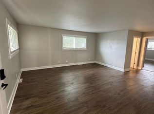East University Apartments, Springfield, MO 65804