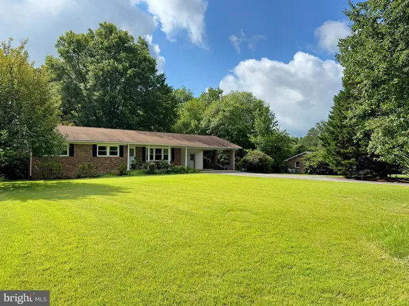 8070 Wheatley Rd, La Plata, MD 20646