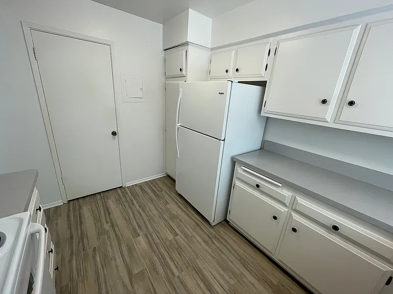 7369 Elmhurst Pl — Photo 8
