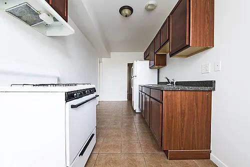 7263 S Coles Chicago, IL 60649 Photo 1