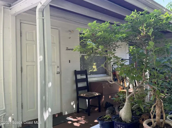 14 W Alma Dr, Melbourne, FL 32935