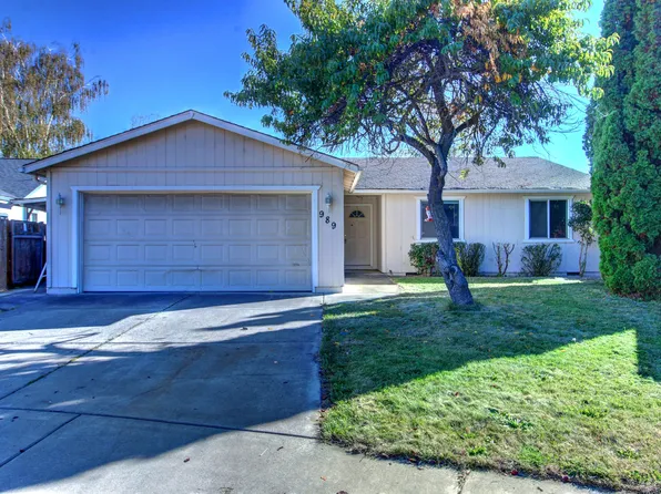989 Beall Ln, Medford, OR 97502