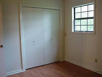 2 bed, 1400 sqft, $970 — Photo 2