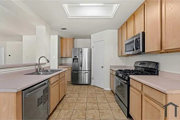9712 Copper Creek Dr — Photo 4