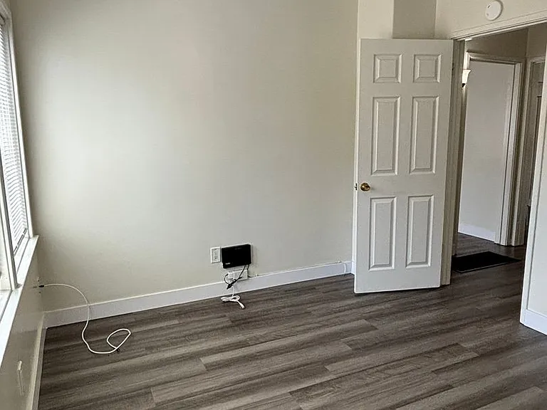 4542 N Lakewood Blvd. — Photo 37