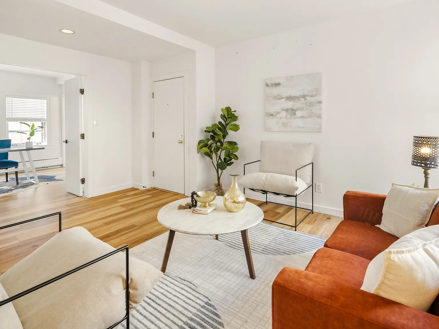 2 bed, 956 sqft, $2,100 — Photo 2