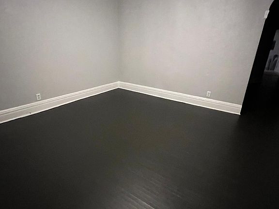 3rd image of 747 Pierce Ave #1