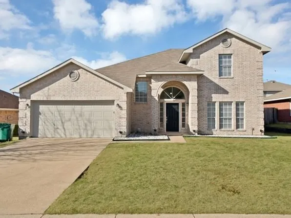 811 Parkside Dr, Cedar Hill, TX 75104