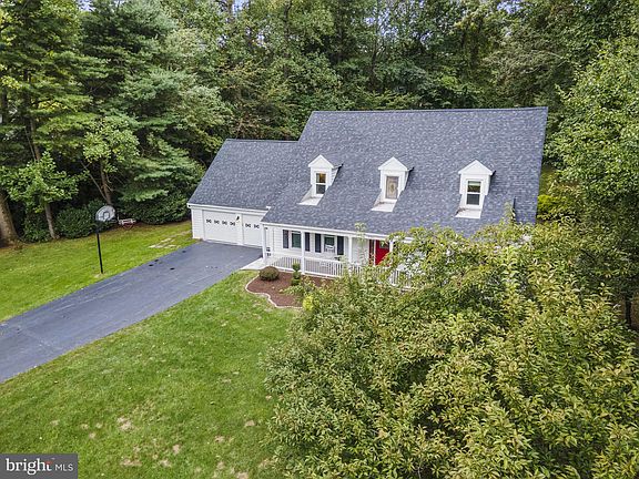 5th image of 5104 Brentwood Farm Dr