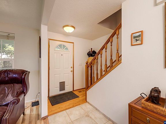 3rd image of 515 SE Palmer Ln