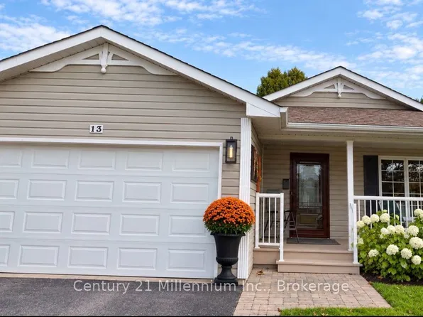 13 Virginia Ave, Wasaga Beach, ON L9Z 3A8