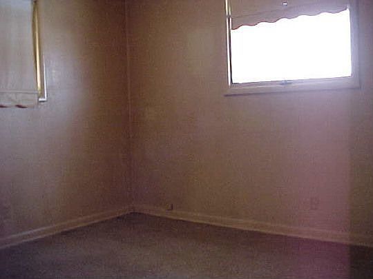 4th image of 1026 Dearborn Ave