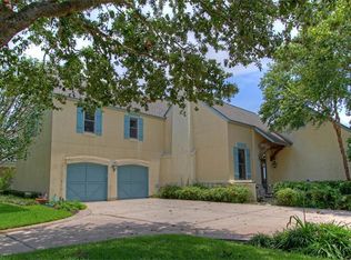 475 Edgewood Dr, Montgomery, TX 77356