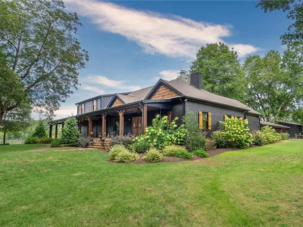 495 Double Bridges Rd, Winterville, GA 30683