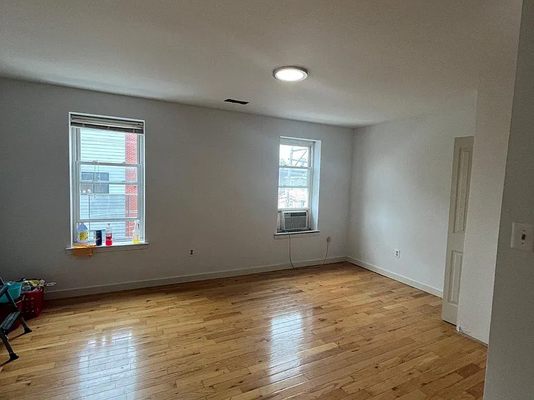 715 N 16th St #3 — Photo 10