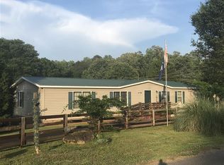 208 Pearl Ave, Marietta, SC 29661