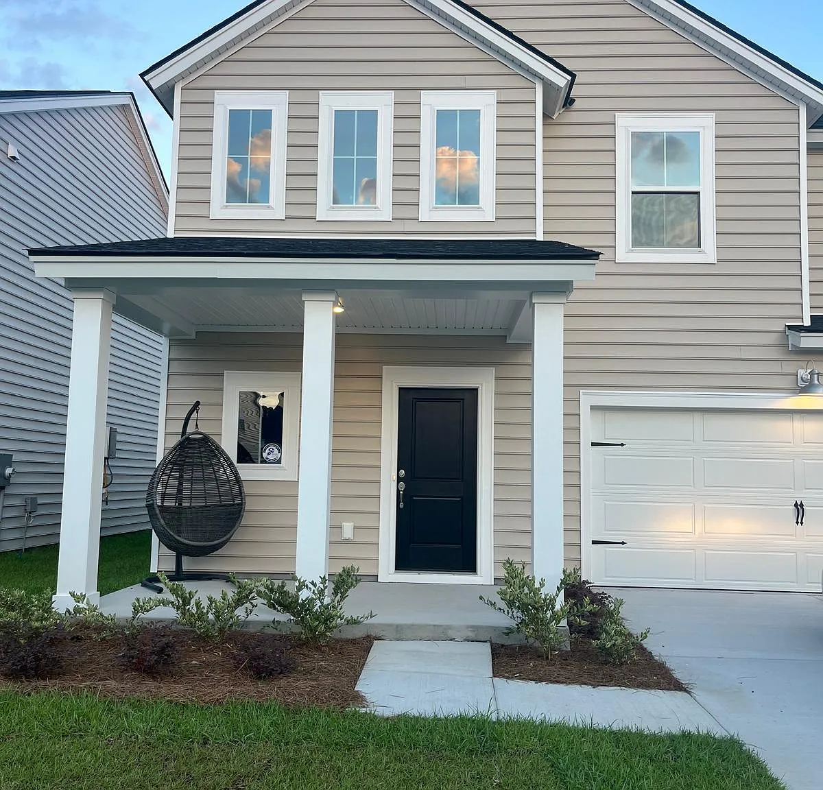 5 bed, 3.5 bath, 2407 sqft, $900 — Photo 1