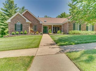 18180 Bent Ridge Dr, Glencoe, MO