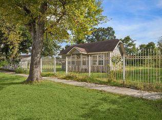 7912 Brays St, Houston, TX 77012