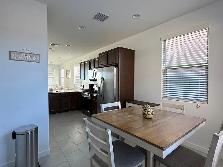 8903 W Solano Dr — Photo 8