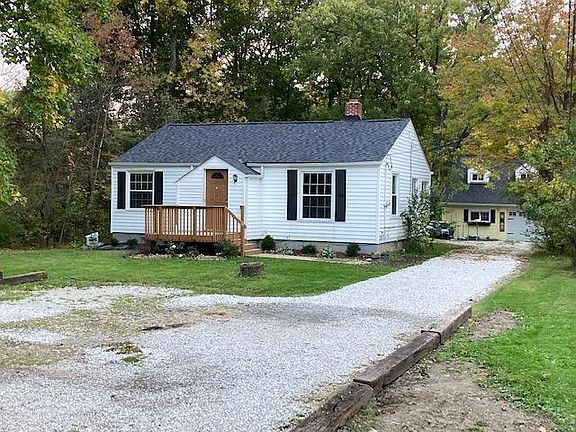 No garage but parking for three vehicles in the front