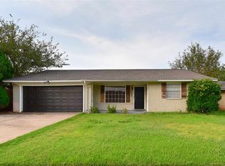 6825 SW Fenwick Ave, Lawton, OK 73505