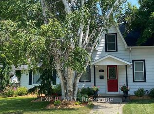 21 Victoria St #1, East Gwillimbury, ON L0G 1M0