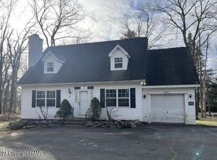75 Fairview Ave, Mount Pocono, PA 18344