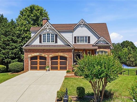 2nd image of 3480 Camellia Ln